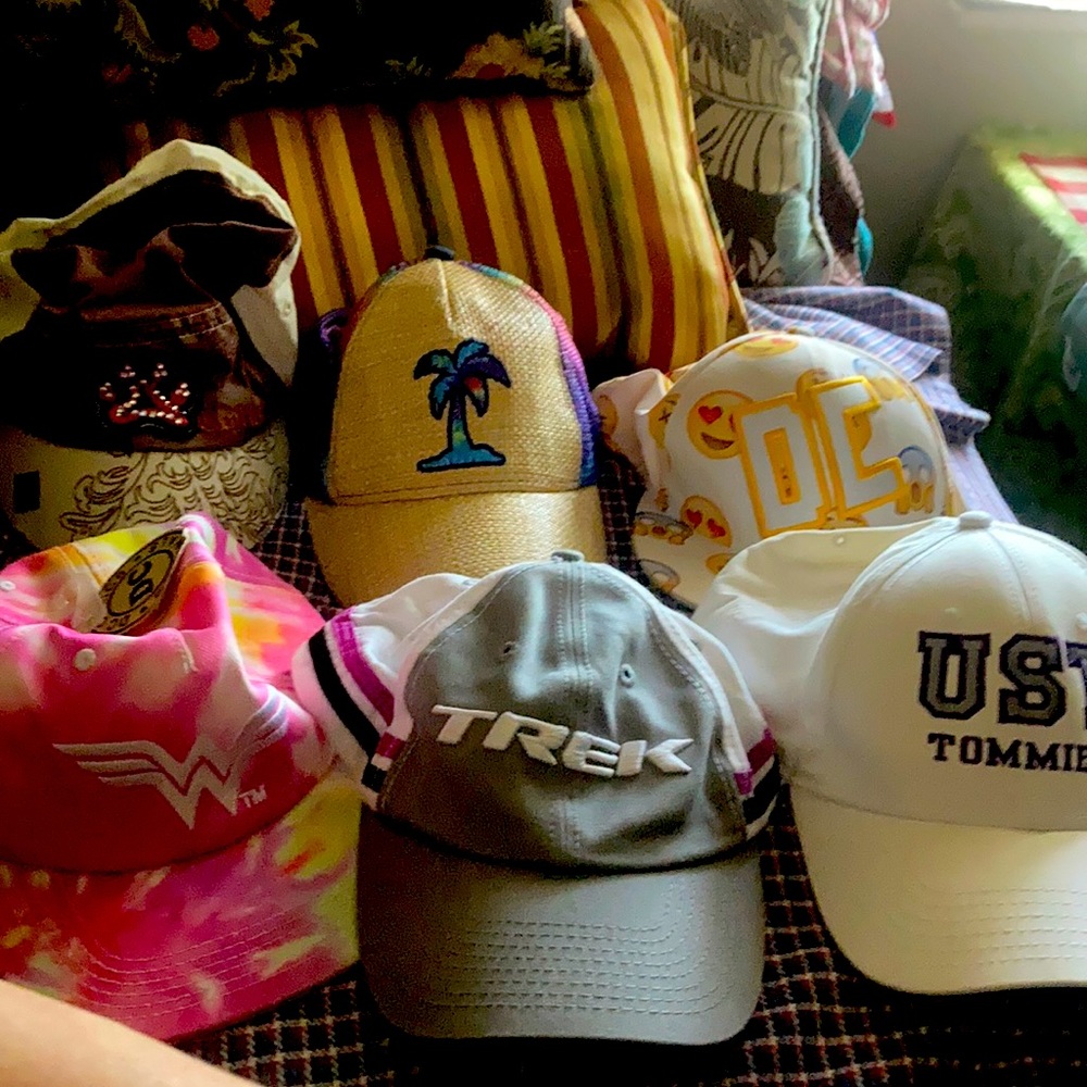 Bundle of hats used and gently used all fir 10$
